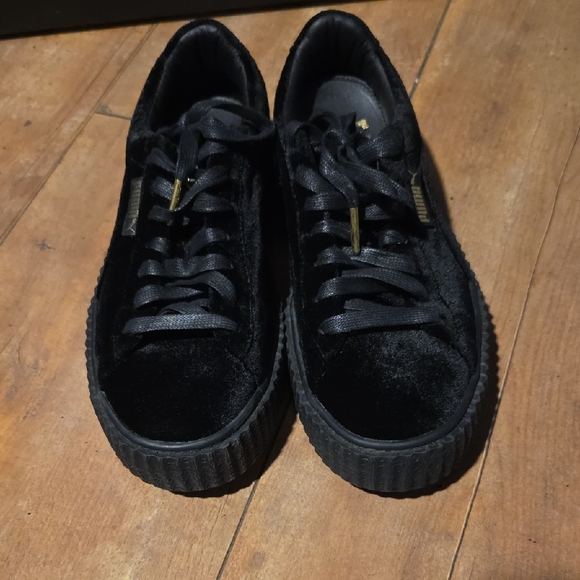 Puma Women's Black Velvet Sneakers - Picture 3 of 6